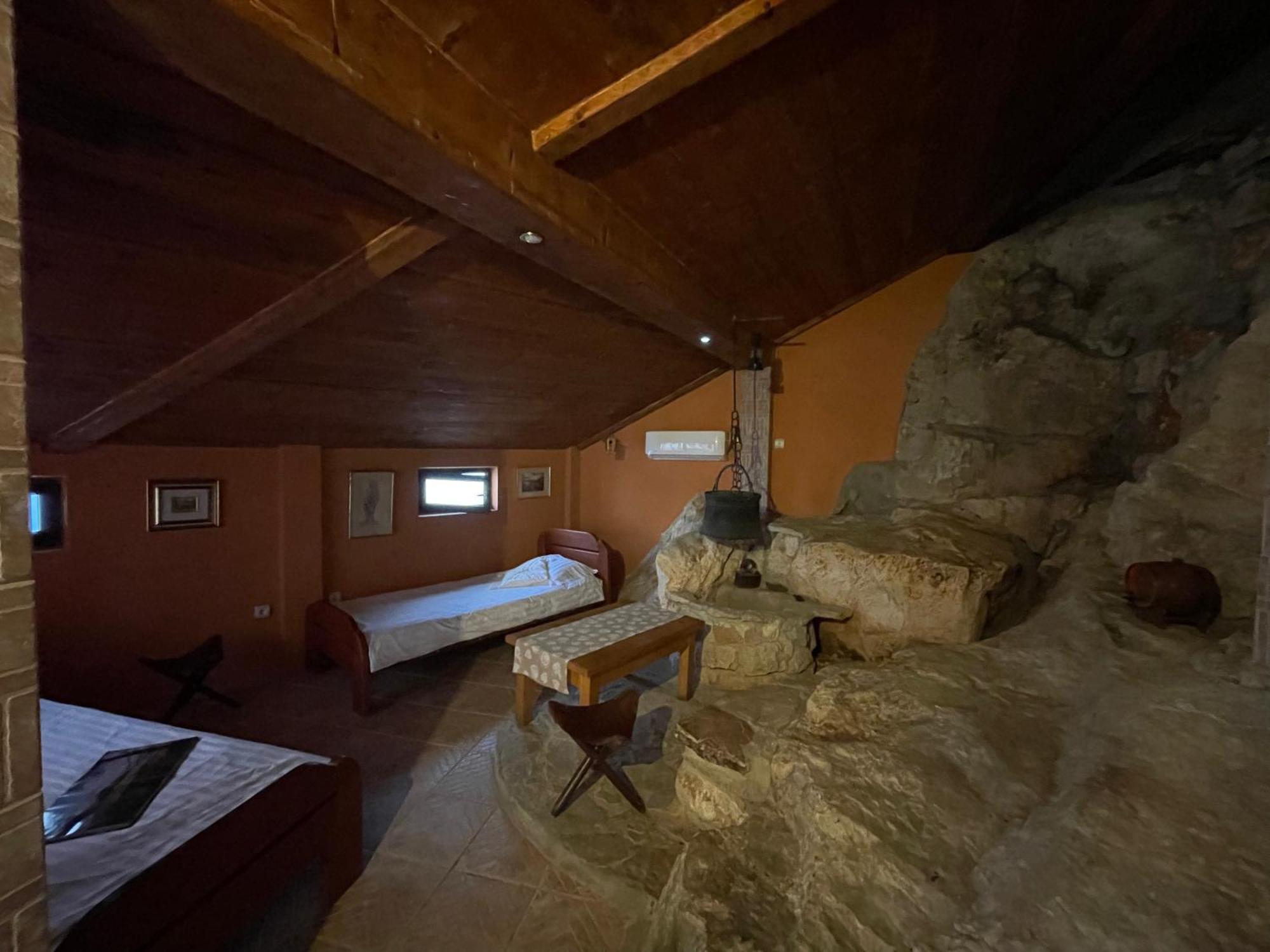 Cave Apartment Вирпазар Экстерьер фото