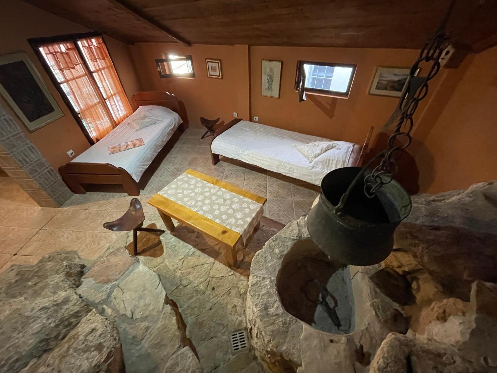 Cave Apartment Вирпазар Экстерьер фото